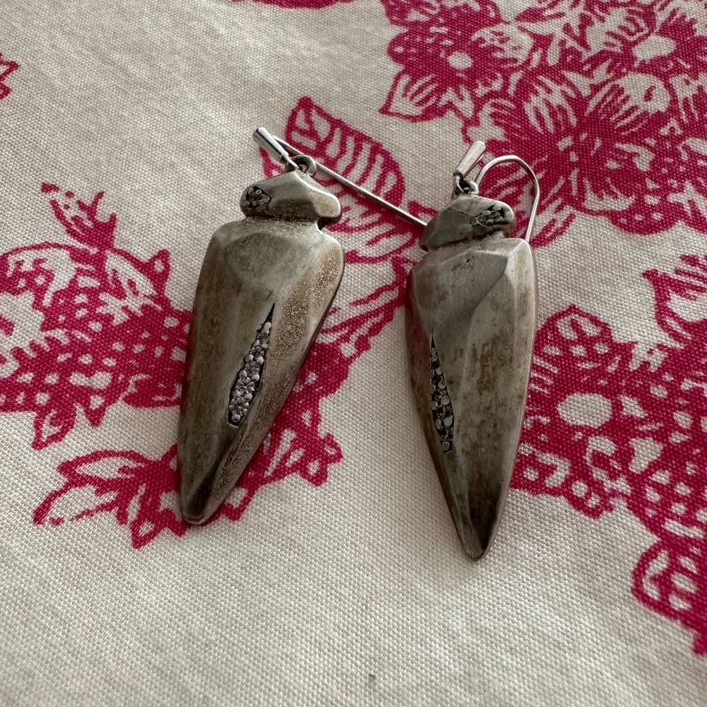 Kendra Scott Silver Arrowhead Earrings